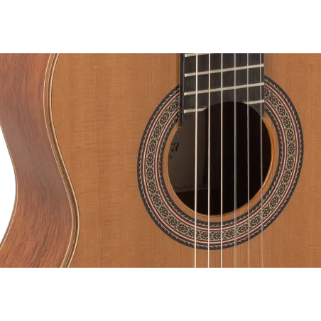 Guitarra Clásica Admira A40 Serie Artesanía