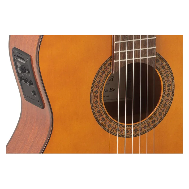 Guitarra Clásica Admira Juanita Electrificada Fishman Serie Estudio