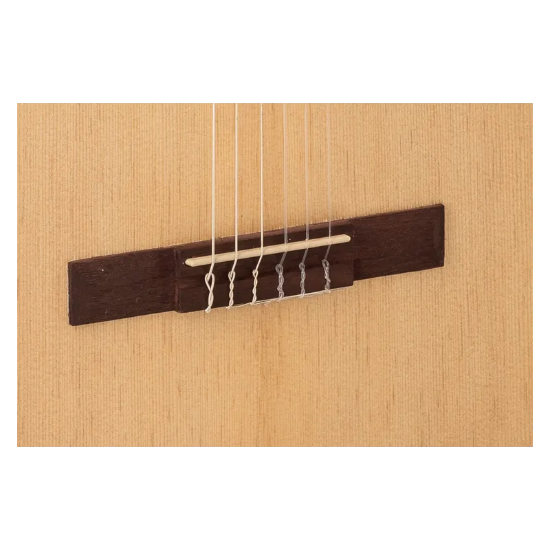 Guitarra Clásica Admira Lena Electrificada Con Cutaway