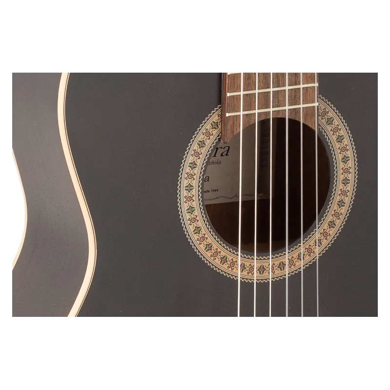 Guitarra Clásica Admira Luna Electrificada Serie Estudio