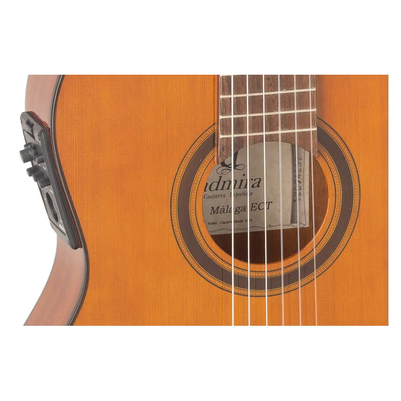 Guitarra Clásica Admira Málaga Electrificada Cutaway Cuerpo Estrecho Fishman Serie Conservatorio