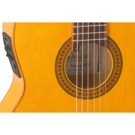 Guitarra Clásica Admira Triana Serie Flamenco Electrificada Cutaway Fishman