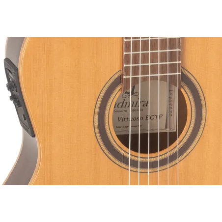 Guitarra Clásica Admira Virtuoso Electrificada Fishman Cutaway Serie Conservatorio